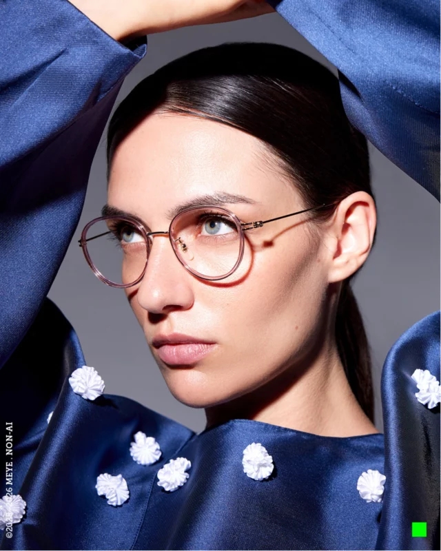 Classy, minimal, Gucci. 🤍

Perfect frames for a day off tomorrow as we celebrate #SanJuan in Catalunya. 💫🎆

Creative Director: Philippe Verbruggen
Photography: @andreabielsa
Styling: @angel_cabezuelo
Makeup: @lucifrede 
Frames: @gucci 
Model: @johannallucia
MEYE TEAM

#MEYE #MEYEMarketing #GucciEyewear #Photoshoot #DigitalMarketingAgency #ContentCreation #IndependentOpticians #GucciGang #EyewearStyle